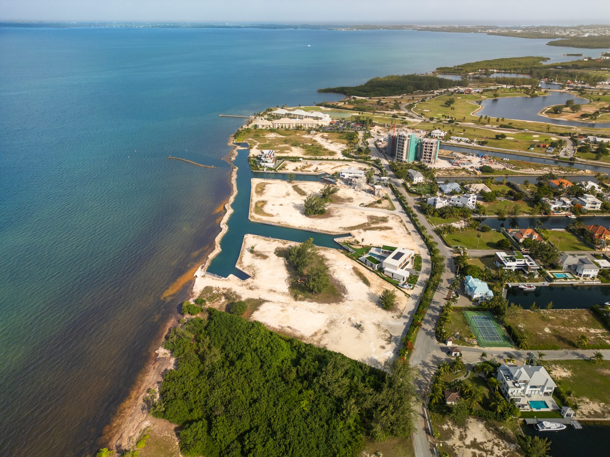 Diamonds Edge, Grand Cayman | Heritage Holdings